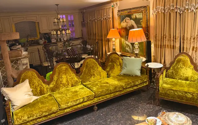 Great condition quality  sofa and armchair solid real wood in Couches & Futons in Markham / York Region - Image 2