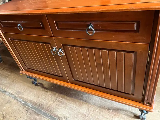 Wood Sideboard in Other in Markham / York Region - Image 6