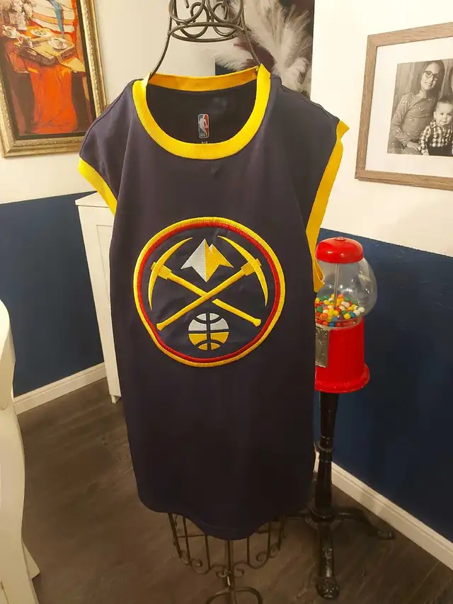 Denver nuggets jersey jokic medium  in Basketball in Calgary - Image 2