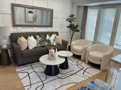 Love seat, View more