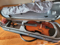 Gentley used Yamaha 4/4 Violin