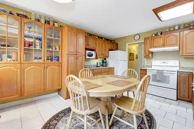 Available July 10, 2026 onwards. One driveway parking place available. GREAT place to live! Perfect...