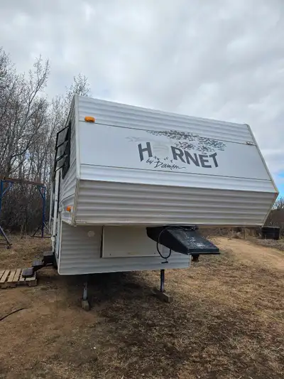 1992 Hornet 27 foot 5th wheel camper with hitch. $5000 obo All ready to go for the long weekend! No...