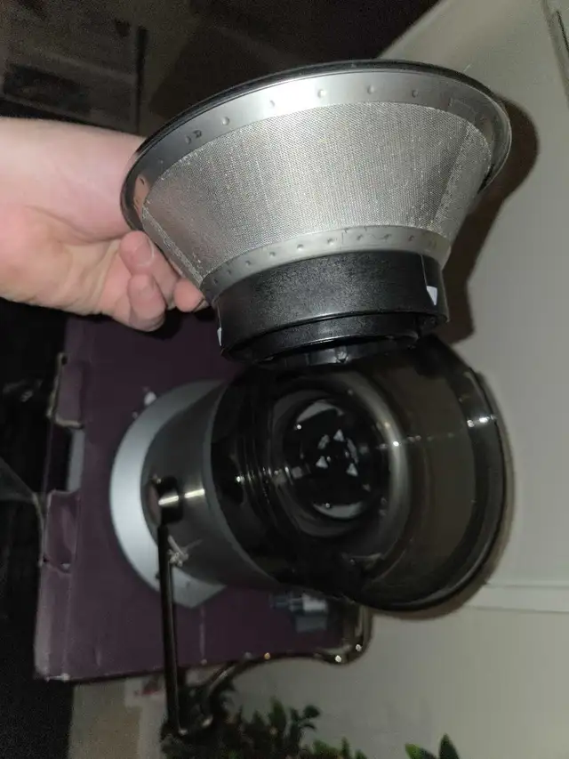 Breville Juicer in Processors, Blenders & Juicers in City of Toronto - Image 7