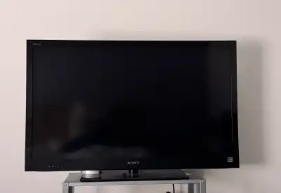 Sony Bravia KDL-40EX620, View more