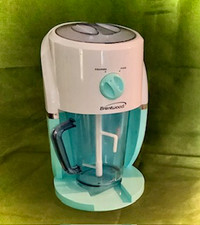 Machine à glace et"slush" pour cône et cocktails