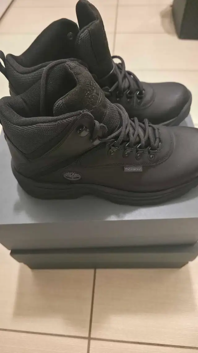 Timberland Men's White Ledge Mid Waterproof Hiking Boot in Men's Shoes in Markham / York Region - Image 5