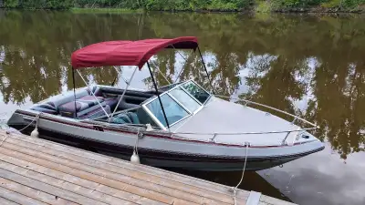 1990 Fiberglass Beratta Success 200 , 20 foot bow rider. Boat in nice shape and ready to go.. 4.3 L...