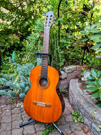 Guitar for sale: Yahama CG-150SA acoustic guitar
