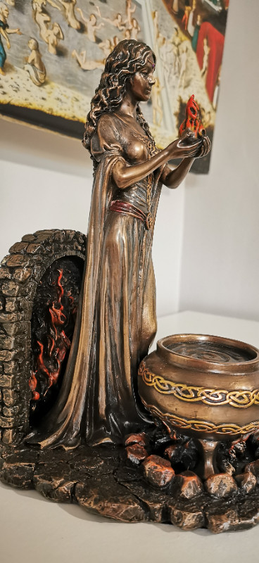 Brigid or Brigit or Greek - Roman Goddess Hestia in Home Décor & Accents in City of Toronto - Image 2