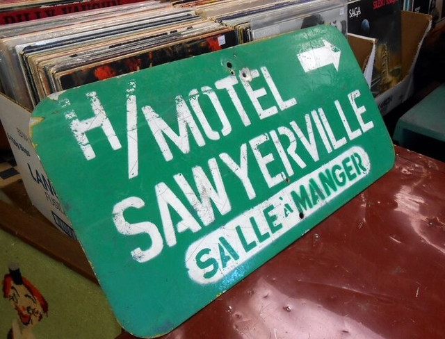Enseigne Signalisation Sawyerville Vintage dans Art et objets de collection  à Sherbrooke - Image 2
