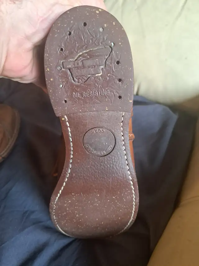 Red Wing Boots 8111 Iron Ranger Made in USA Size 9 US in Men's Shoes in City of Toronto - Image 10