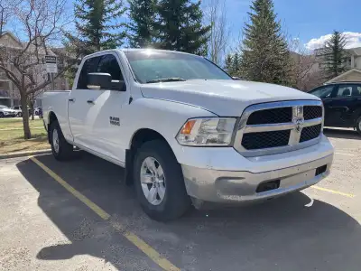 Selling my 2016 ram 1500 quad cab SLT 3.6l, power windows and locks,backup camera,heated seats and s...