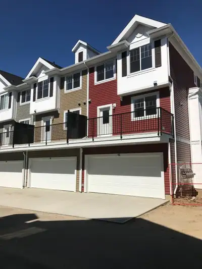 Townhouse For Rent in the north Crystallina Nera area
