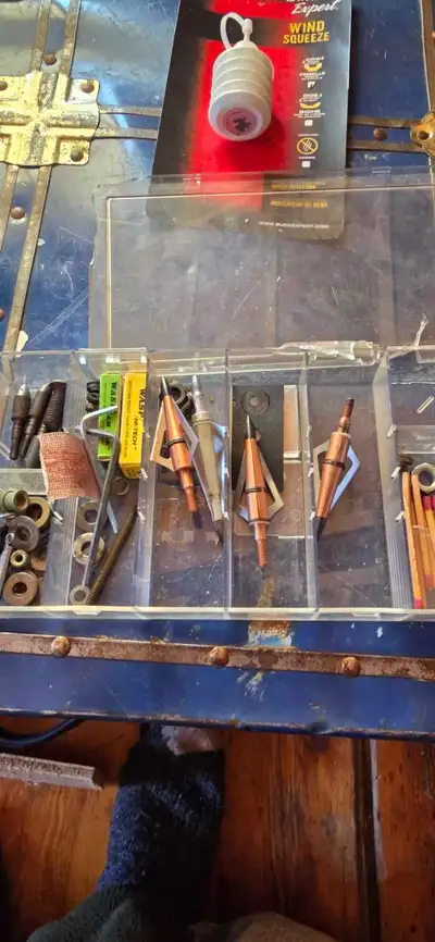 pointes de flèches broadheads et field points, View more