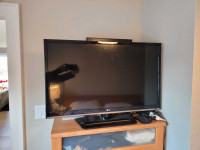 36" Flat screen tv with mount