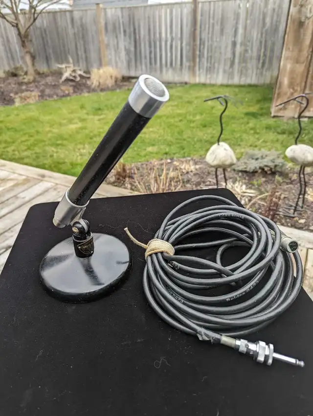 Vintage Turner 57D Microphone 1950's in Pro Audio & Recording Equipment in St. Catharines - Image 2