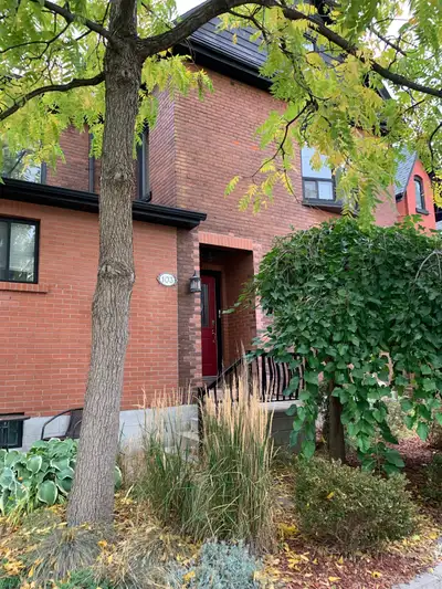 One bedroom for rent at Queen St W and Beaconsfield
