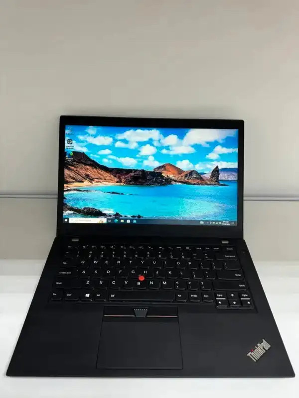 sale for Lenovo T460 laptop i5-6th/8G RAM/256G SSD in Laptops in Markham / York Region - Image 3