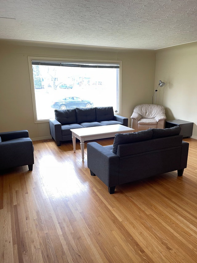 Room for rent in Windsor Park (5mins walk to the UofA Eng bldg) Room