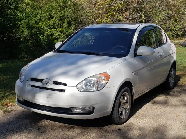 2009 Hyundai Accent For Sale LOW MILEAGE