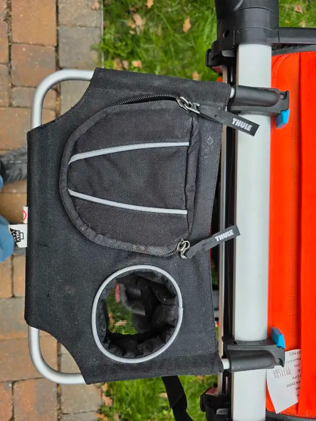 Thule Chariot Cross with all the Accessories. in Strollers, Carriers & Car Seats in Oakville / Halton Region - Image 9