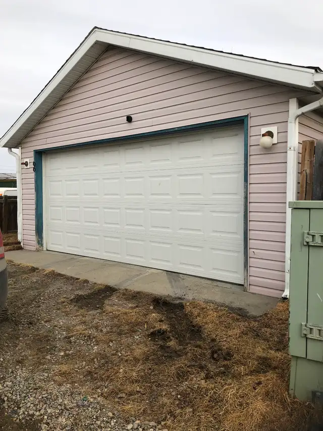 Double garage for storage/parking