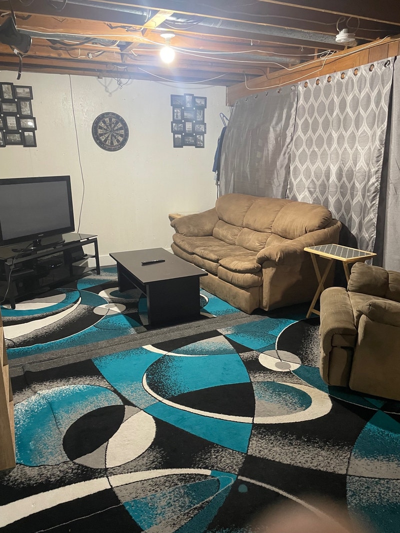 Basement for rent Room Rentals & Roommates Moose Jaw Kijiji