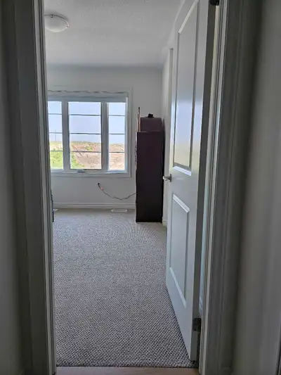Quiet Room for Rent - Female Only, Shared Washroom