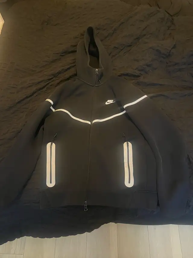 Nike Tech Fleece Full-Zip Hoodie