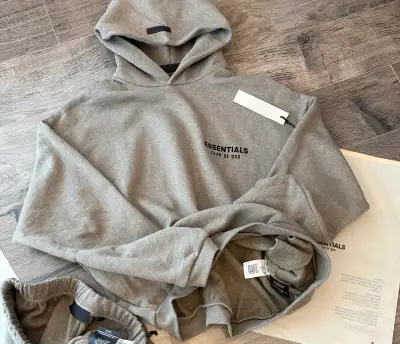 Essentials Fear of Gods hoodie size Small , View more