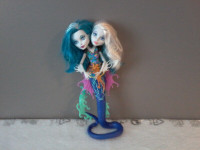 Poupée Monster High Peri and Pearl (9)/$35.00