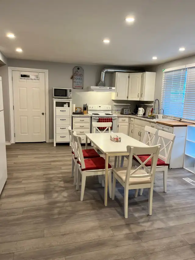 3Bd Apartment for Rent Oct' 26 - May'27 in Downtown Sauble Beach
