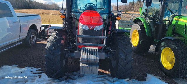 Farm tractor  in Farming Equipment in Moncton
