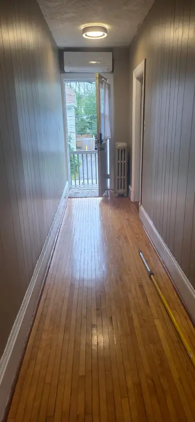 At the heart of Sydney novascotia near cottage street few min walk to a park and to major stores . F...