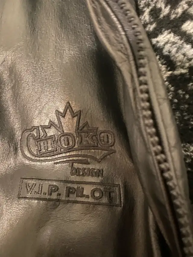 Women’s Leather Snowmobile Suit - price slashed in Women's - Tops & Outerwear in Calgary - Image 4