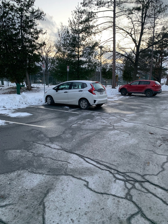 Honda fit 2015 DX à vendre  dans Autos et camions  à Sherbrooke - Image 3