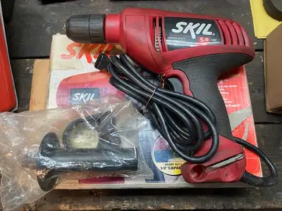 Perceuse Skil 1/2 po., Heavy Duty, vitesse ajustable, mandrin sans clef.