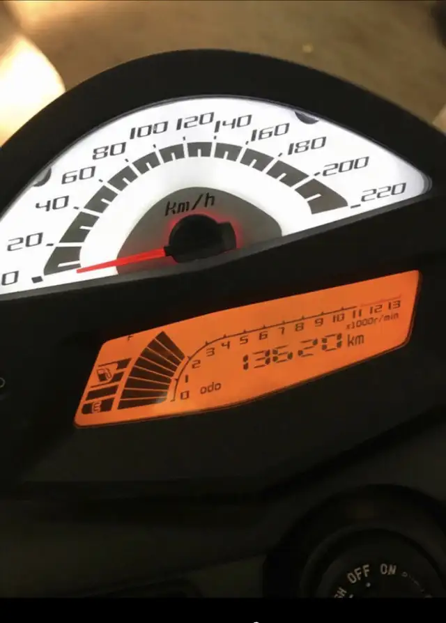 2009 ER6N - 650 Kawasaki in Sport Touring in Gatineau - Image 5