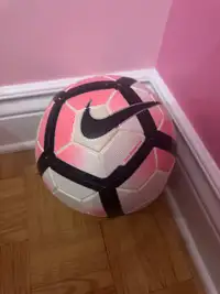 Ballon de soccer nike 
