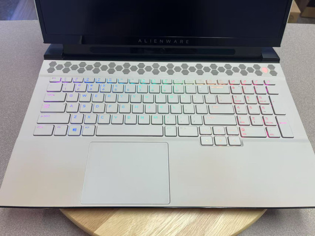 Alienware m17 R2 Gaming Laptop in Laptops in Markham / York Region - Image 2