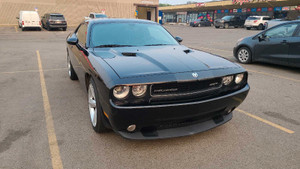 2009 Dodge Challenger SRT8 6-Speed Manual