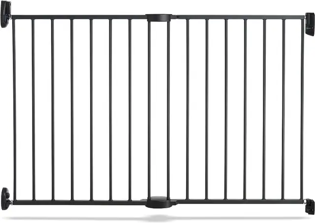 Munchkin Push to Close Hardware Baby Gate, Extends 28.5" to 45" in Gates, Monitors & Safety in Mississauga / Peel Region - Image 2