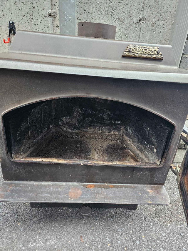 Poêle à bois Vacabond pour challet dans Foyers & bois de Chauffage  à Longueuil/Rive Sud - Image 3
