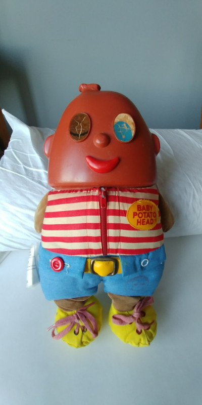 Rare Vintage 1977 Baby Potato Head Plushie in Toys & Games in Markham / York Region