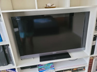 Sony TV television 40 inch , model KDL-40EX500, TV bench