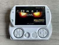 White Sony    PSP  Go《 MOD 300+ Games on SD 》10/10 MINT !