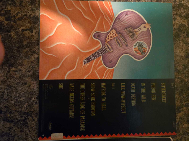 Hoodoo Gurus - Mars Needs Guitars! Vinyl Record in CDs, DVDs & Blu-ray in St. Catharines - Image 3