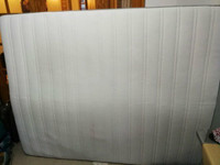 Old Double Mattress, good shape! I can DELIVER (for extra)