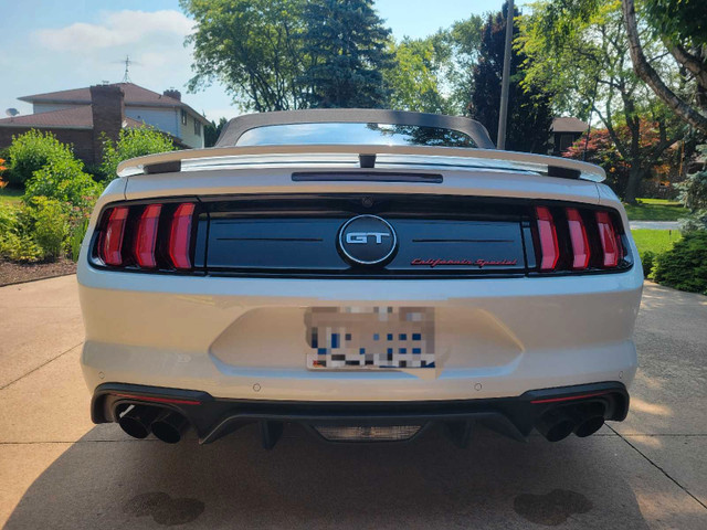 2019 ford mustang convertible in Cars & Trucks in Windsor Region - Image 3